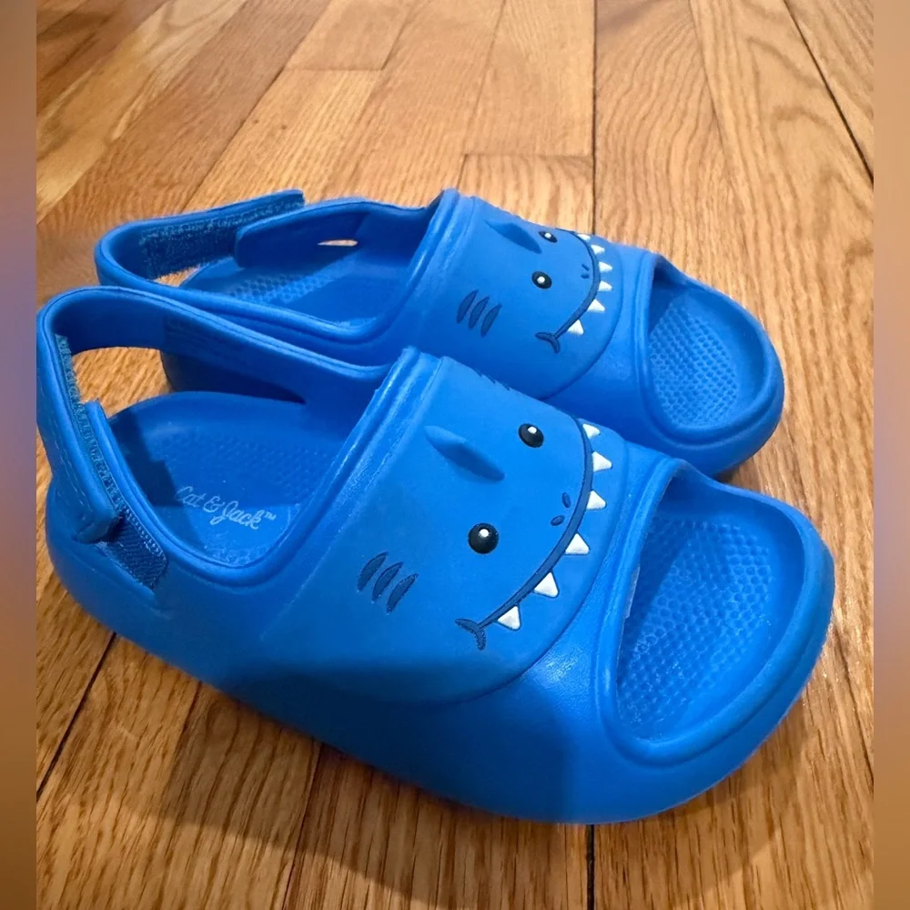Cat & Jack Toddler Shark Sandals Size 9 Worn Only A Few Times
